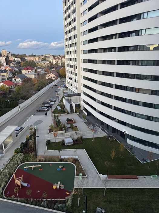 Inchiriez apartament 2 camere (72 mp) in complexul Avanera, Suceava