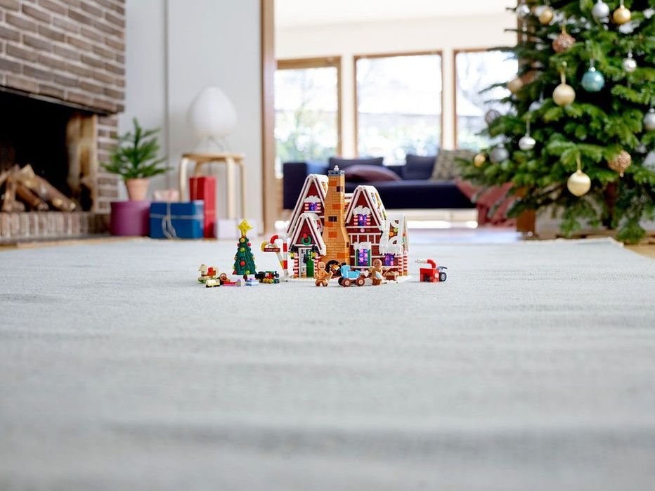 Lego 10267 Къща от сладкиши , Lego Winter Village, LEGO Creator Expert - Gingerbread House 10267 , 1477 части