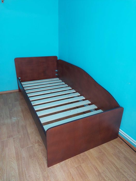 TRANSPORT GRATUIT.Pat single din lemn masiv.Cod 119