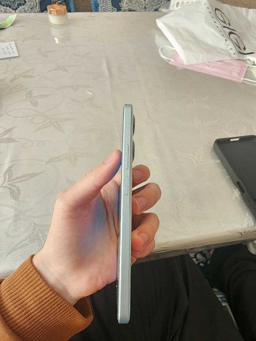 Redmi note 12 turbo/ Poco f5