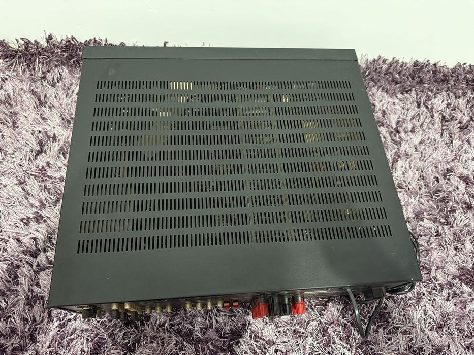 Amplificator Harman Kardon (ca nou)