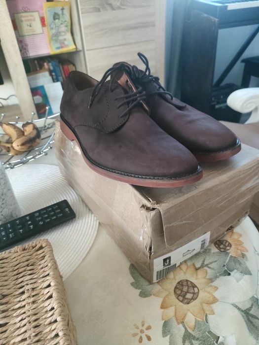 Pantofi Clarks piele nabuc maro închis 44 că noi