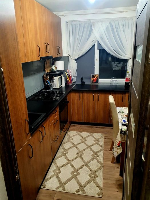 Apartament semidecomandat 3 camere