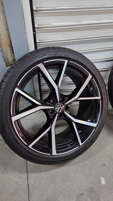 джанти за VW Touareg / Фолксваген Туарег 22" с гуми 285/35/22