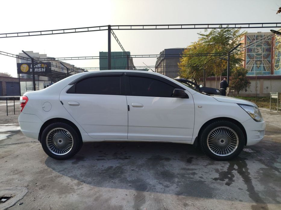 elegant diska sotiladi