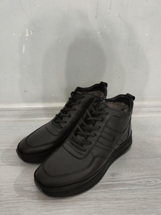 Зимняя кожаная крассовка. 31000