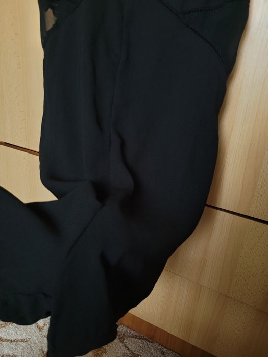 Salopeta scurta negra Bershka