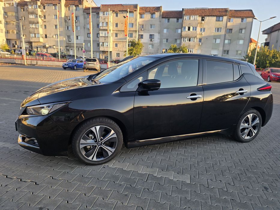 Nissan Leaf ZE1 40 kWh • 150 CP • 114.843 km • Cameră 360° • 2 chei