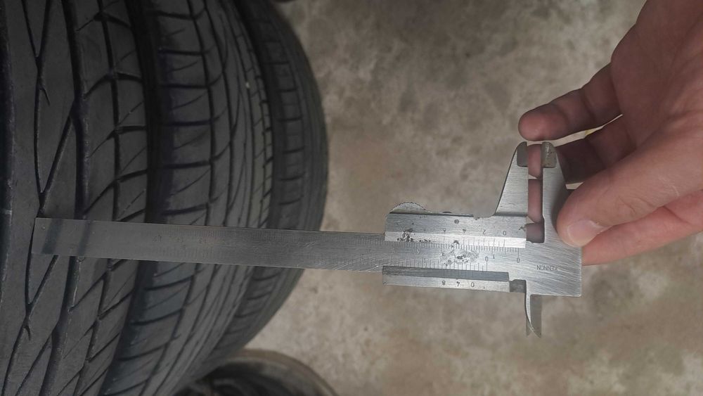 Гуми 3 бр. SUMITOMO 225/45/19