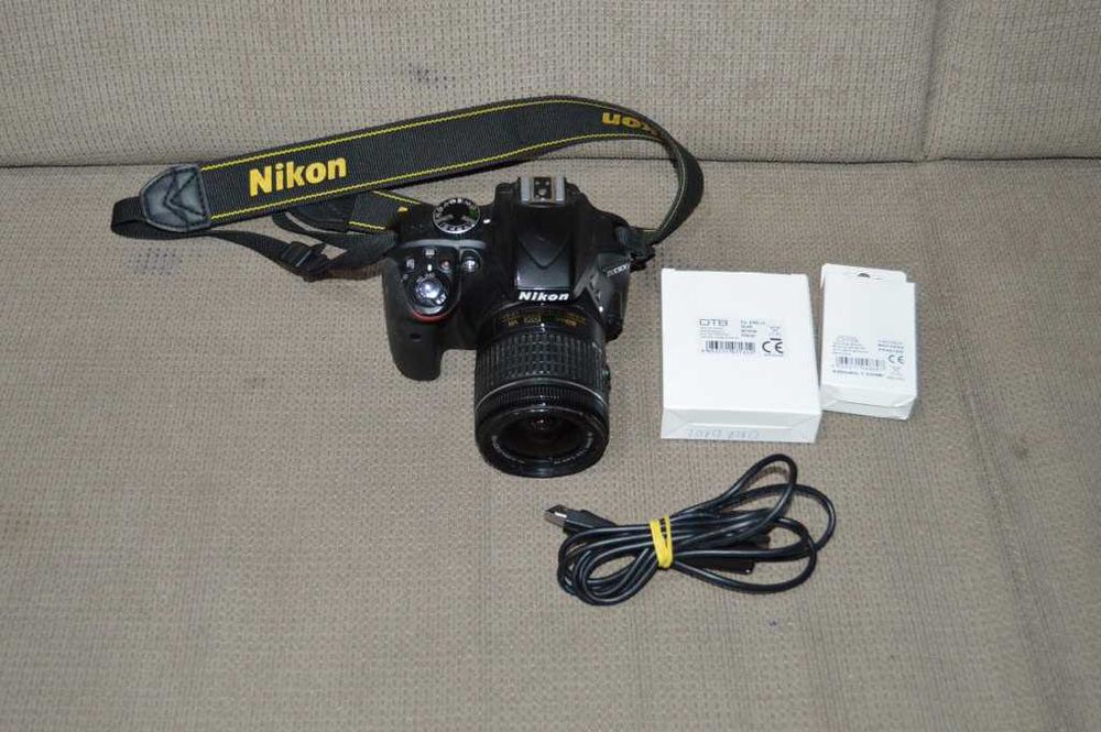 Camera foto DSRL Nikon D3300 + obiectiv 18-55mm DX VR