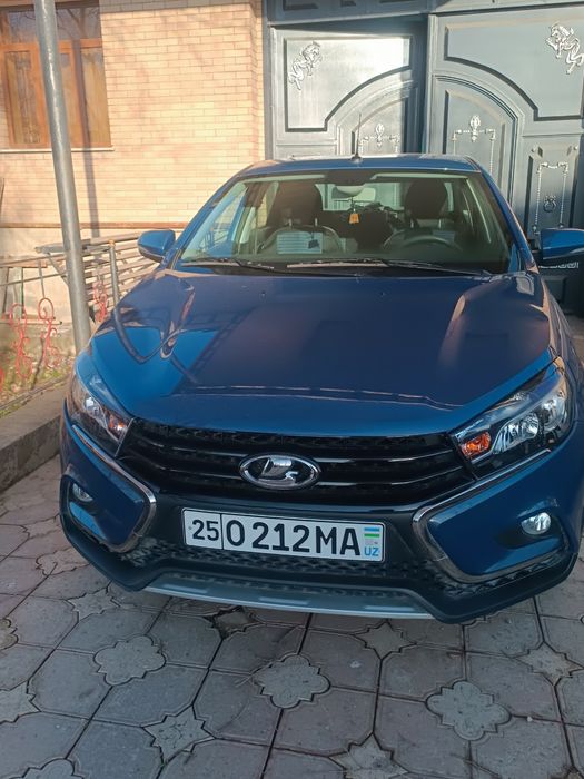 Lada Vesta Cross 2018 Sotiladi