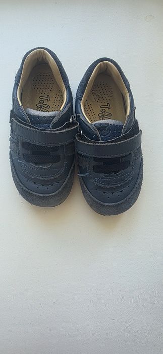 Продам детские кросовки