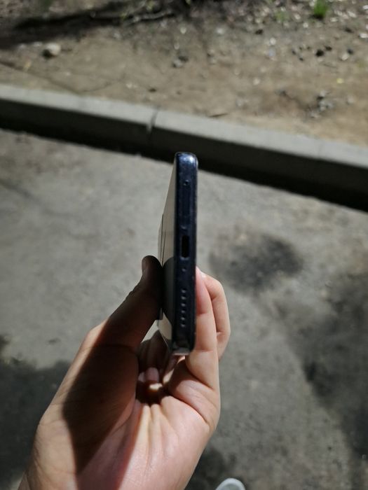 Продам редми ноте 11 про в отличном состоянни.