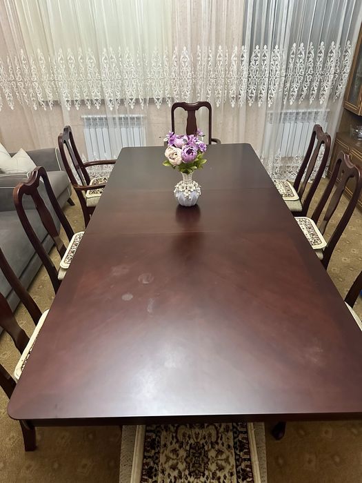 В продаже стол со стульями!