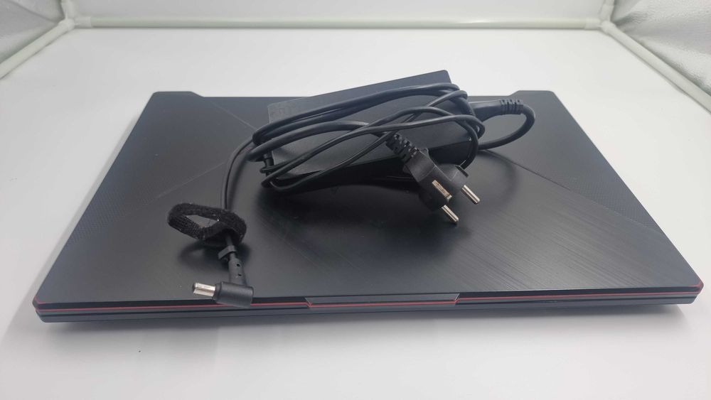 Laptop Asus A706IH [Amanet Club Caro]