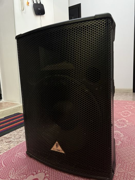Продам BEHRINGER колонка