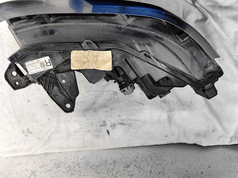 Оригинален фар Vw Amarok IQ.Light