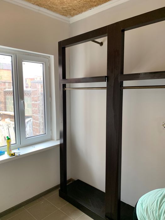 Стойки витрина гардероб