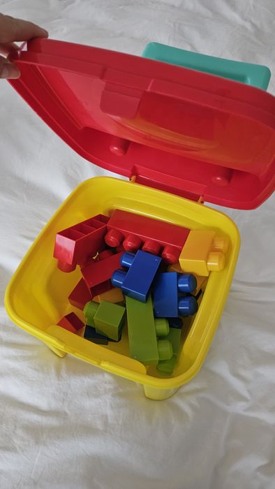 Конструктор със столче 2+ и подарък