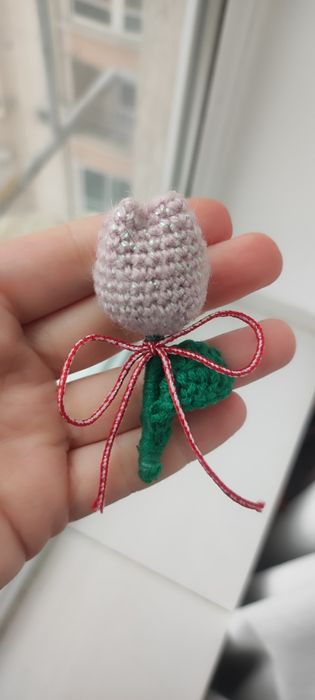 Брошка Лале-мартеница