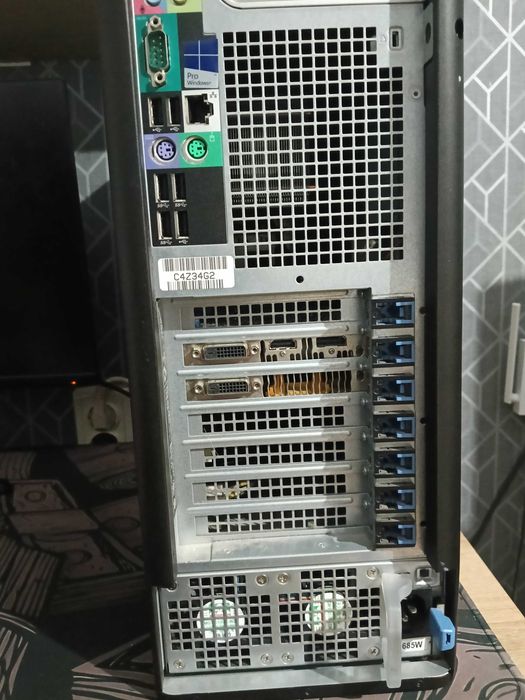 Настолен компютър Dell Precision Tower 5810