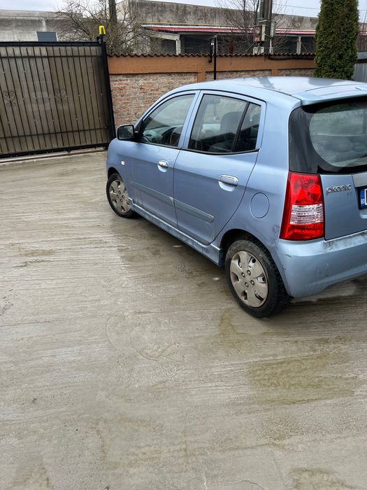 Kia Picanto benzină