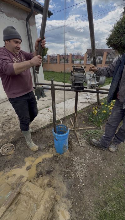 Foraj puturi apa teava PVC albastra 160-250mm adancime max 25m (adanciri decolmatari fantani pompe)