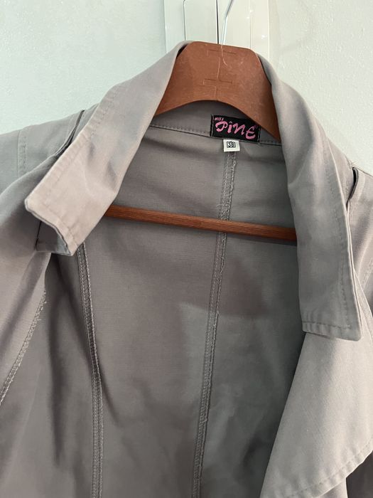 Тренч в сиво