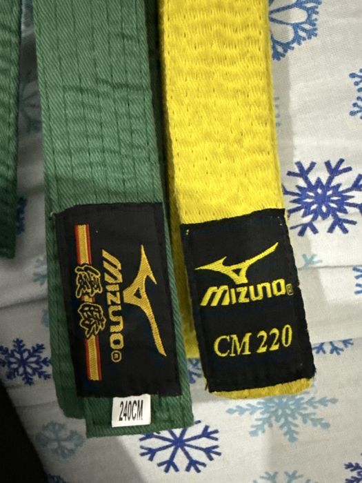 Пояса желтый и зеленый