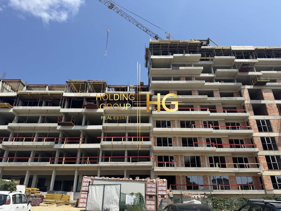 Продава се Тристаен апартамент в Варна, Изгрев - 100 кв.м за 1550 €/кв.м - Снимка #1