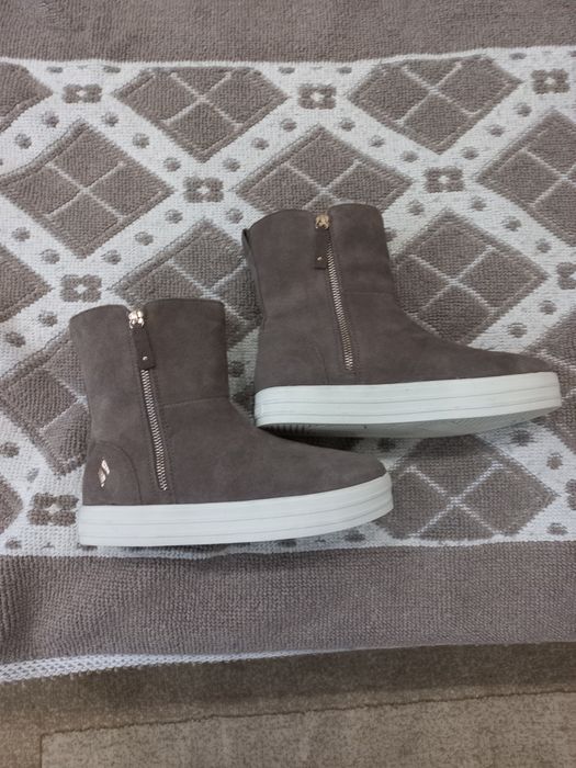 Фирменные сапоги