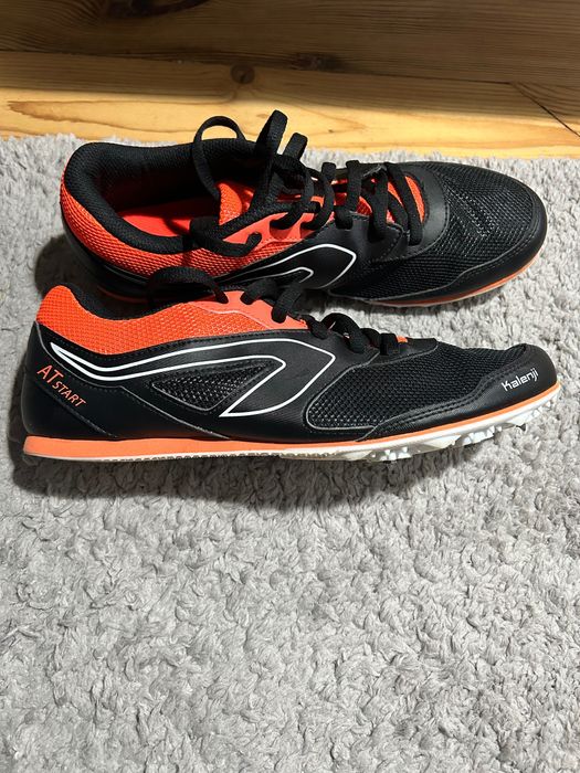 Намалено 30 лв. Мъжки шпайкове лека атлетика