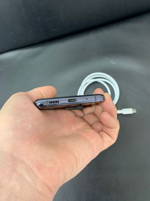 Самсунг S20 ультра в идеальном состоянии