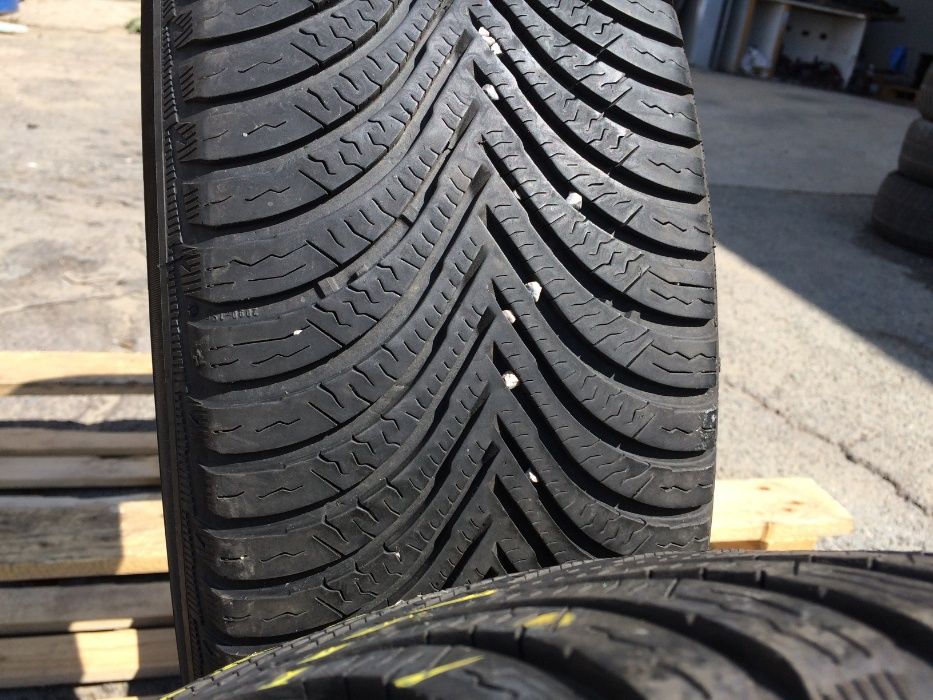 205/60/16 Мишелин ДОТ 2015 г - 6,9 мм