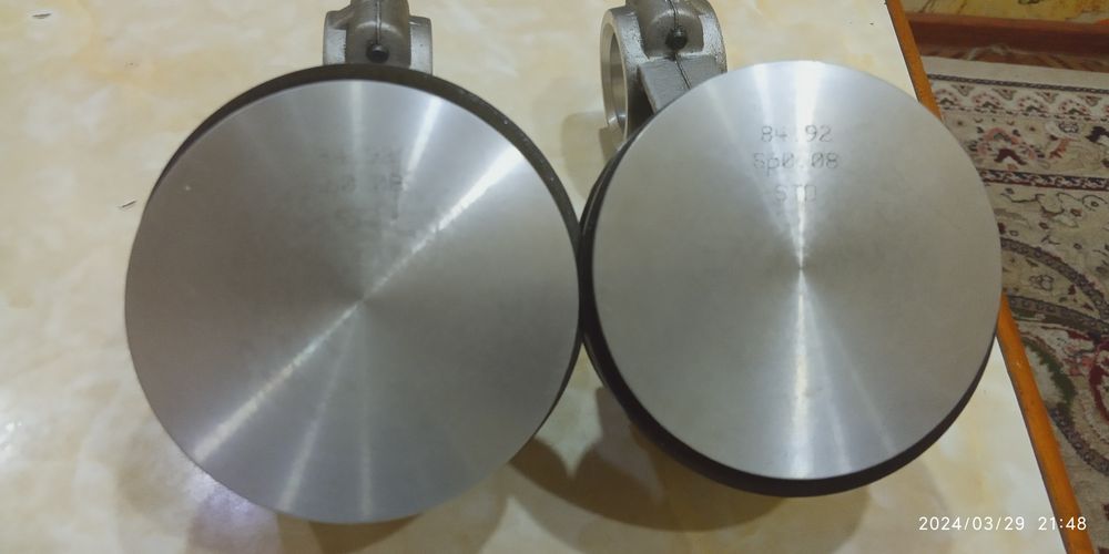 Поршни шатуны(комплект)