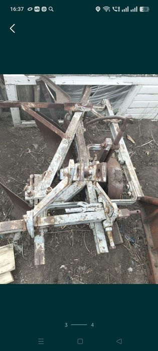 Продам плуг двухкорпусной