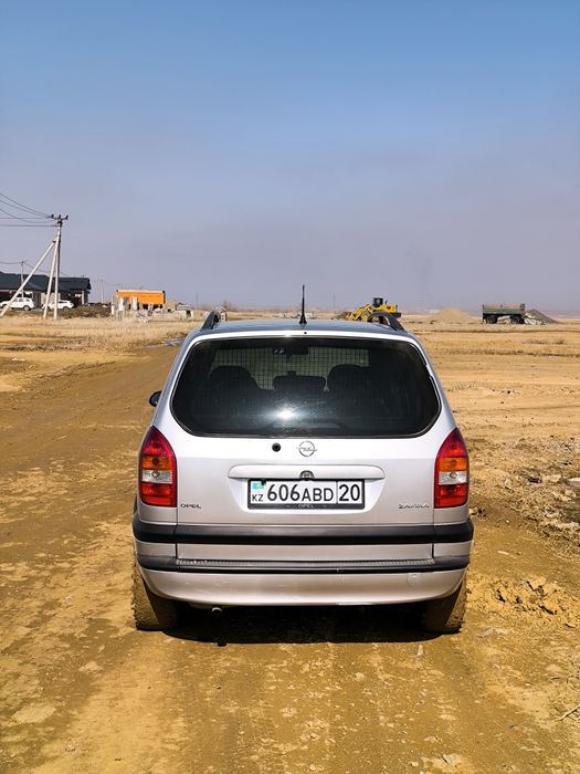 Продам Опель Зафира 2000г автомат