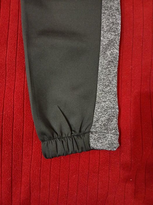 Из США , чёрно-серые джоггеры бренда SOBK New York.