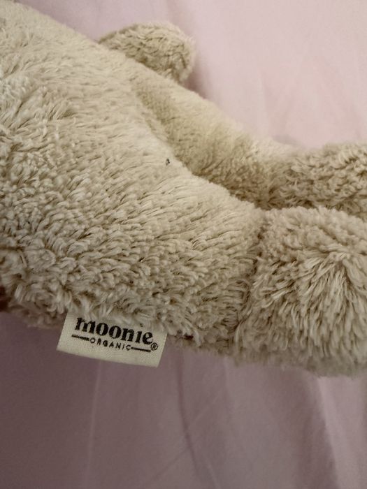 Moonie Organic играчка за сън с бял шум