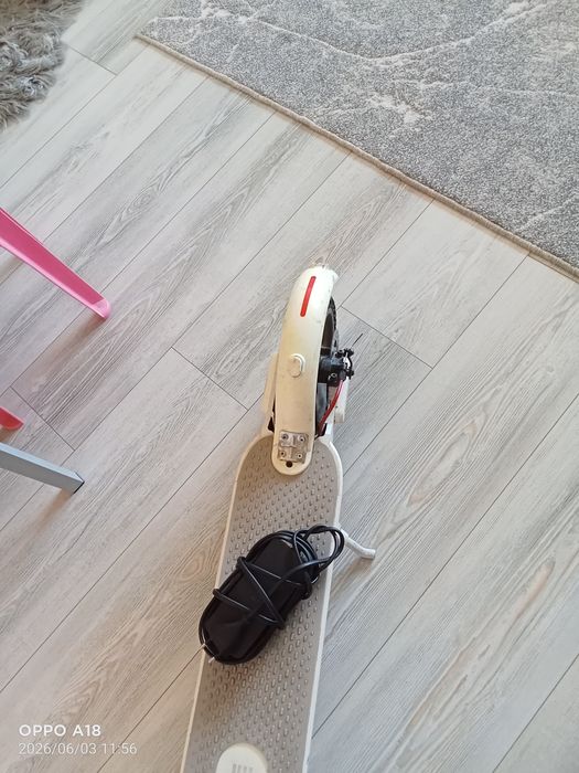 Vînd Xiaomi 365 defect.