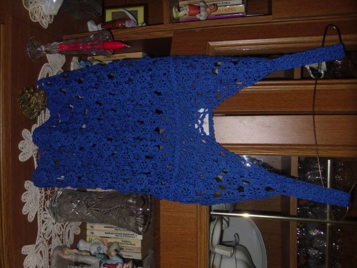 bluza -vesta crosetata ,tip dantela