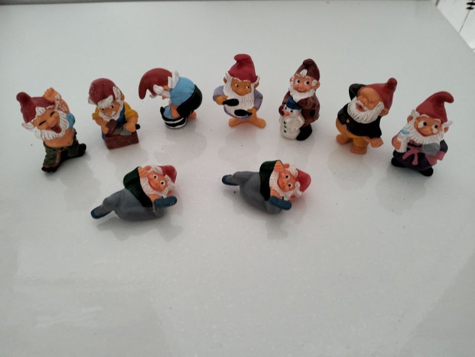 Seturi figurine pitici și ursuleti