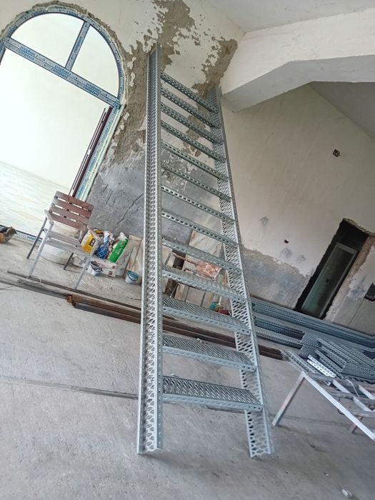 Scara metalica zincata 5 7m l