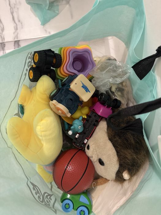 Отдам пакет игрушек