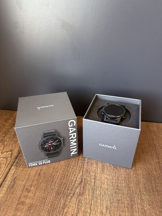 Garmin Fenix 5S Plus Sapphire Edition