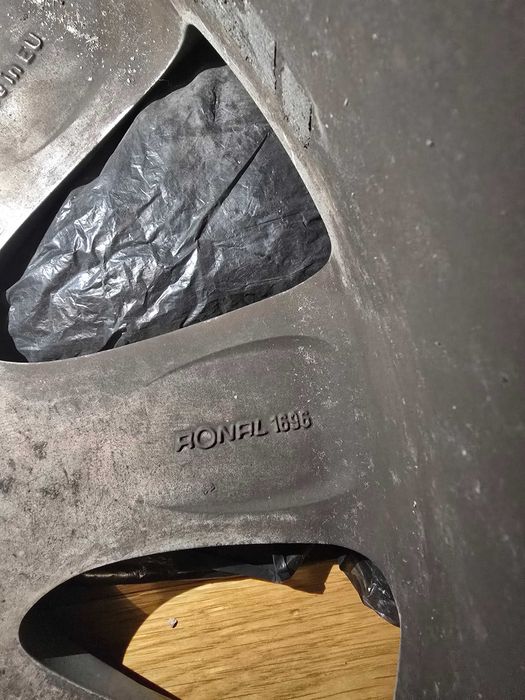 Лети джанти 17 цола Toyota