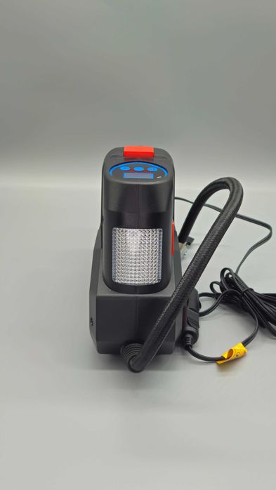 Преносим компресор за гуми CarSun с LED осветление и цифров манометър