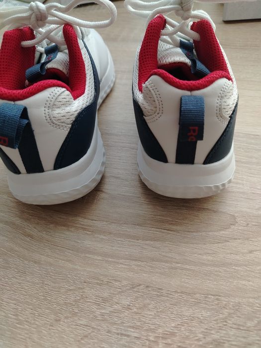 Adidași Reebok mărime 35 copiii
