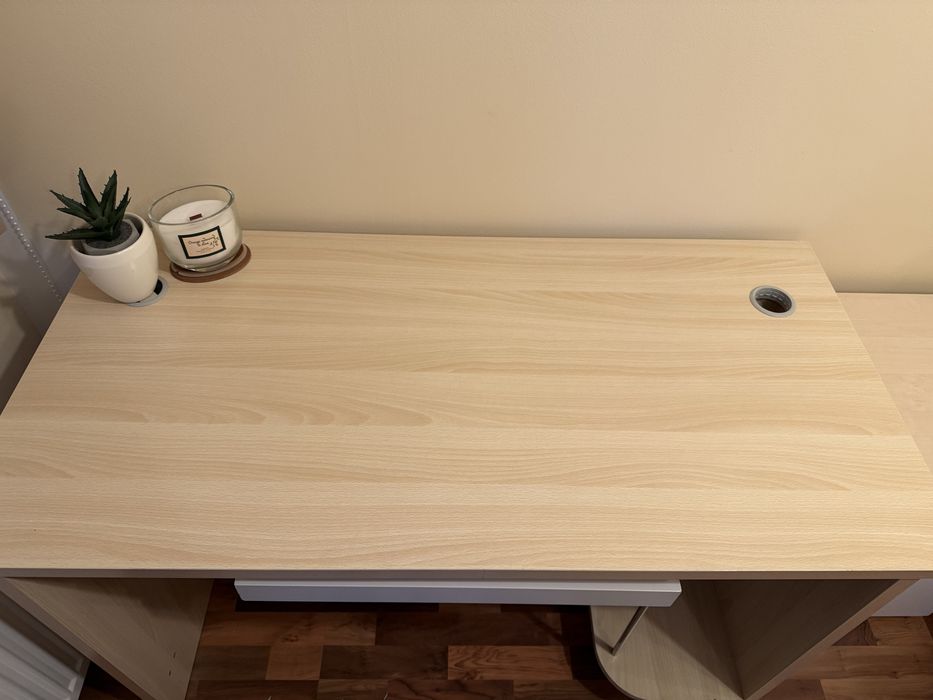 Офис/ Ученическо бюро+ подарък стол