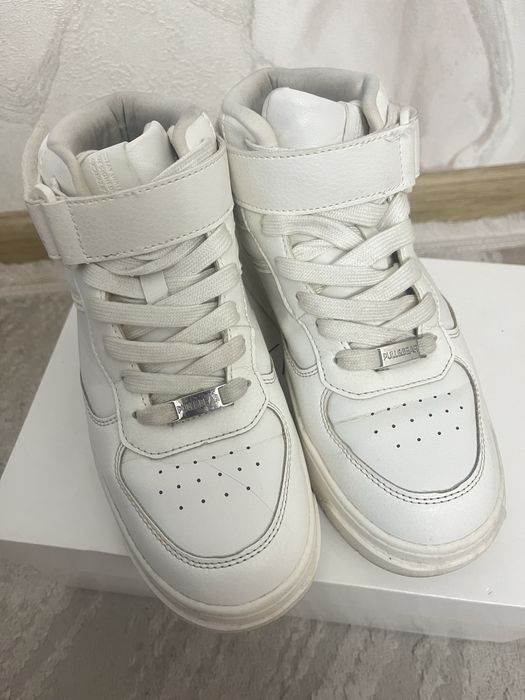 Продам кроссовки 35 р